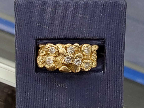 Women's Ring - Yellow Gold 10k (.417) 9.4 grams Size 9.5
