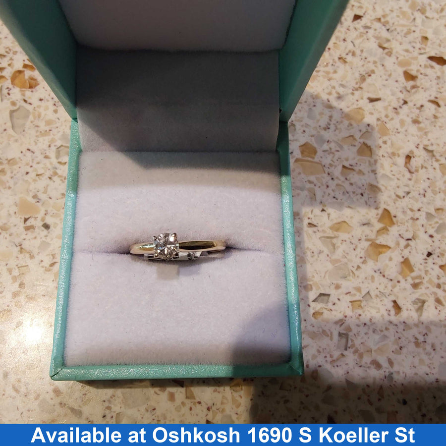 Women's Ring - Solitaire - Yellow Gold 14k (.585) 1.9 grams Size 6