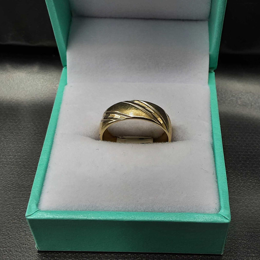 Ring - Wedding Band - Yellow Gold 14k (.585) 3.6 grams Size 6