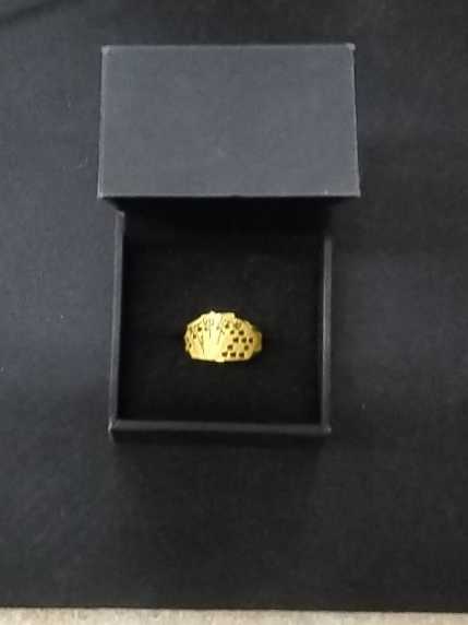 Men's Ring - Yellow Gold 22k (.917) 7.6 grams Size 10