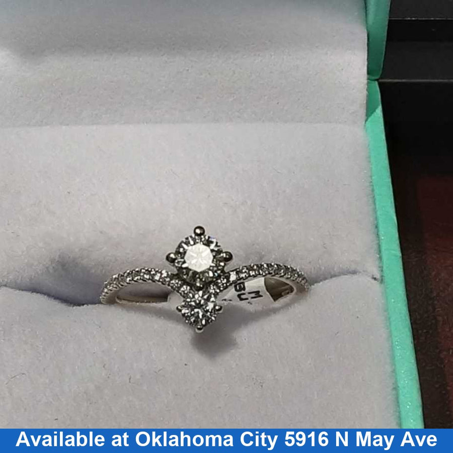 Women's Ring - White Gold 18k (.750) 2.2 grams Size 20