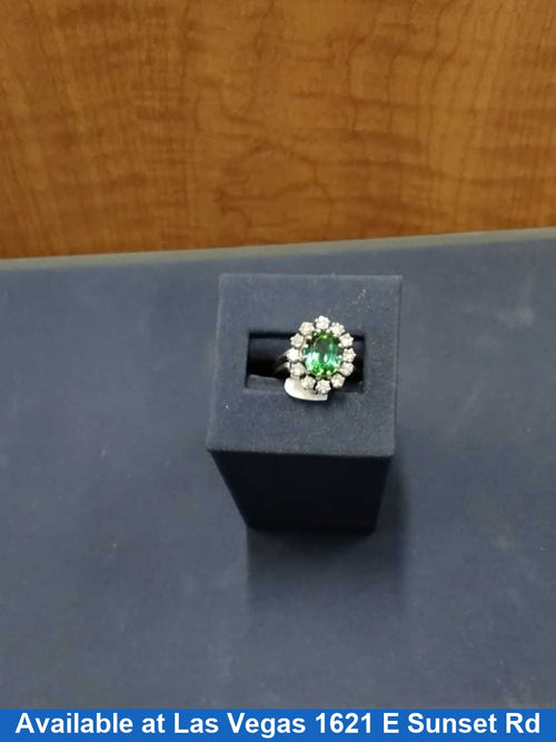 Women's Ring - White Gold 18k (.750) 8.4 grams Size 20