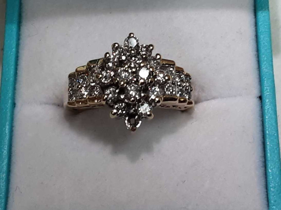 Women's Ring - Yellow Gold 10k (.417) 4.9 grams Size 8