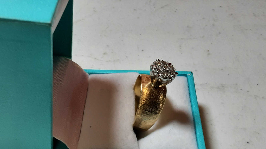 Women's Ring - Yellow Gold 14k (.585) 6.2 grams Size 9.5