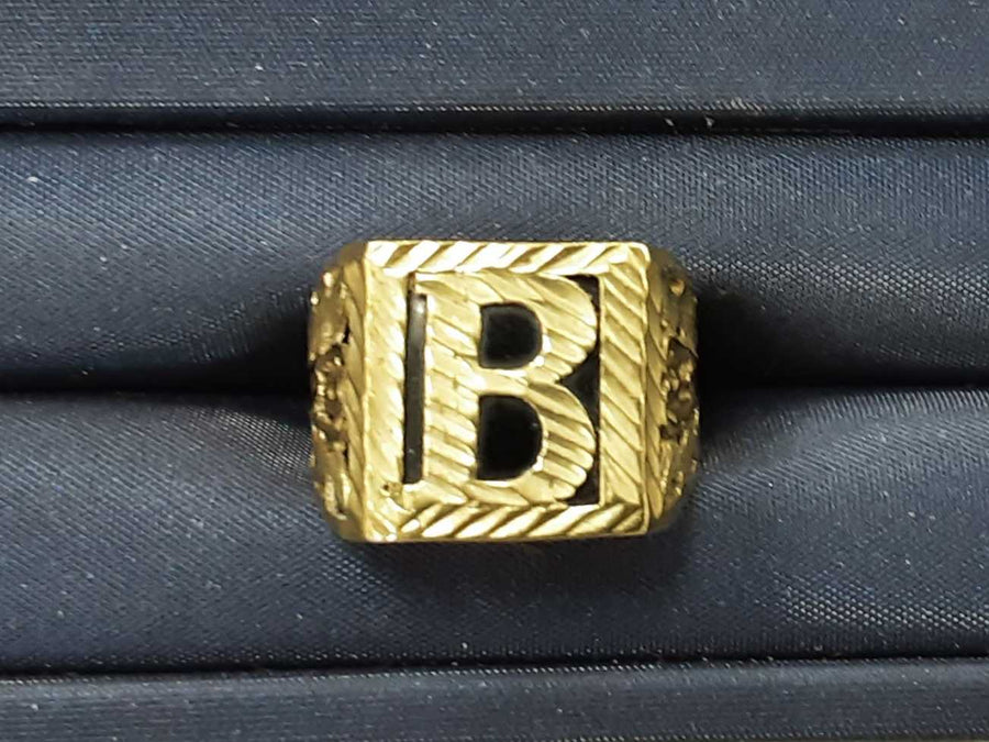 Men's Ring - Yellow Gold 10k (.417) 3.9 grams Size 9