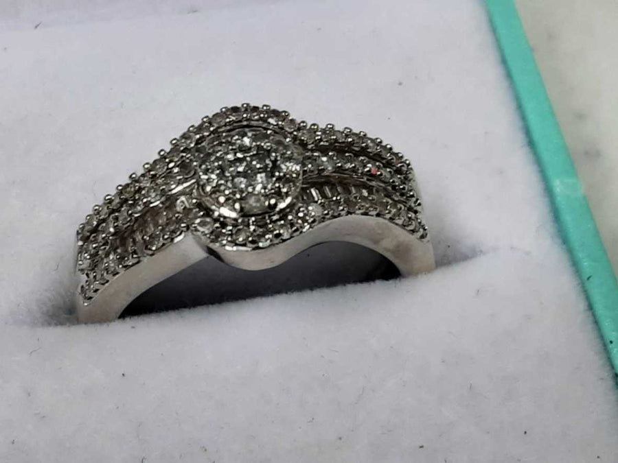 Ring - Wedding Set - White Gold 10k (.417) 5.7 grams Size 7