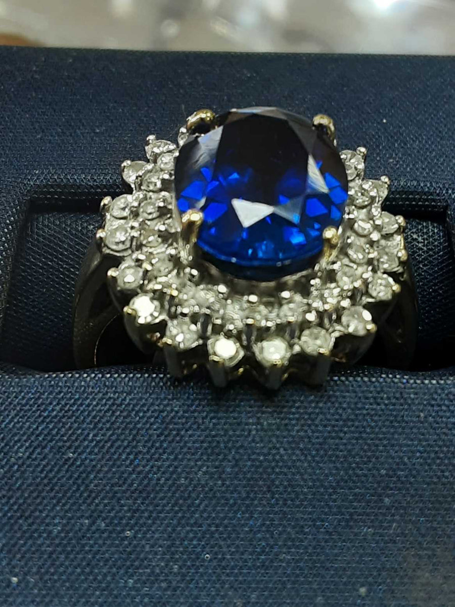 Women's Ring - Yellow Gold 10k (.417) 5.2 grams Size 20