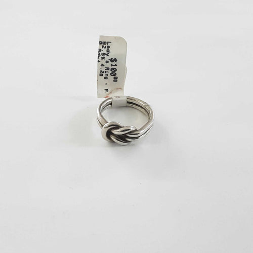Women's Ring - Silver 4.2 grams Size 5