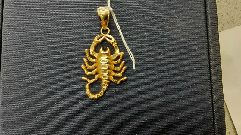 Animal Pendant Yellow Gold 10k (.417) 2.7 grams
