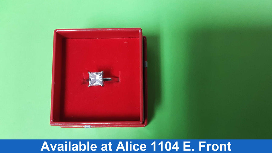 Women's Ring - Solitaire - White Gold 14k (.585) 4.7 grams Size 7.5