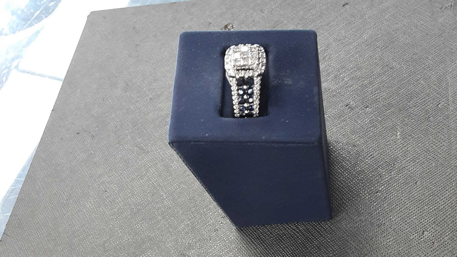 Women's Ring - White Gold 14k (.585) 7.7 grams Size 7.5