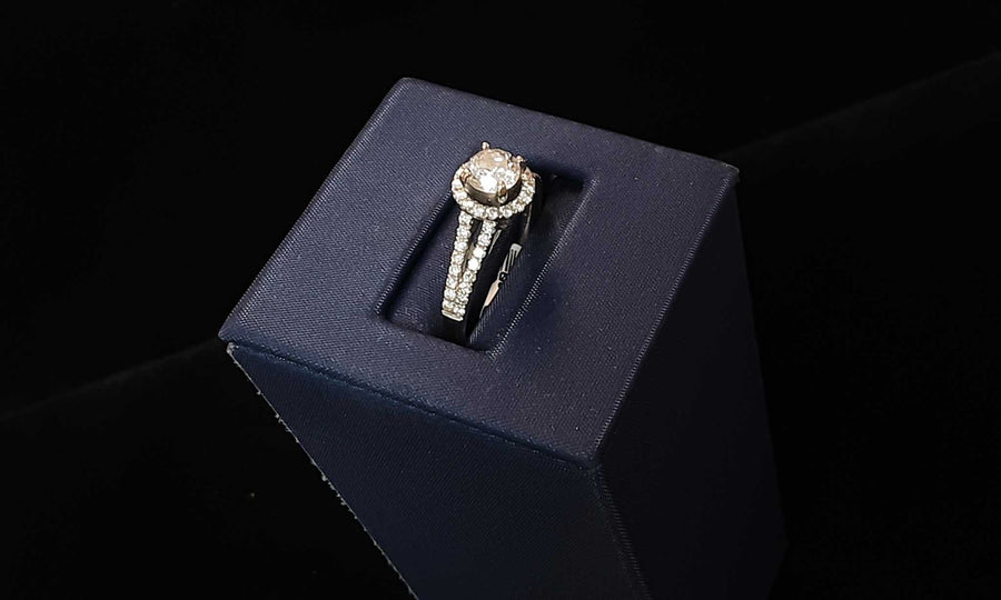 Ring - Wedding Set - White Gold 14k (.585) 3.6 grams Size 8
