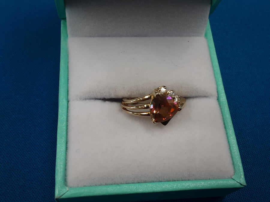 Women's Ring - Yellow Gold 10k (.417) 2.1 grams Size 4