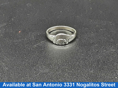 Women's Ring - Silver 3.3 grams Size 8