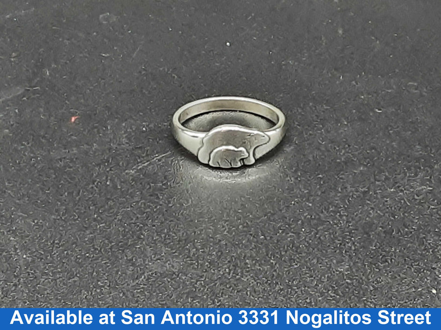 Women's Ring - Silver 3.3 grams Size 8