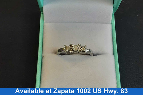 Women's Ring - White Gold 10k (.417) 2.1 grams Size 8