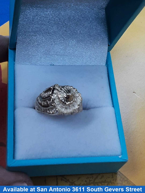Women's Ring - Yellow Gold 14k (.585) 7.8 grams Size 5.5