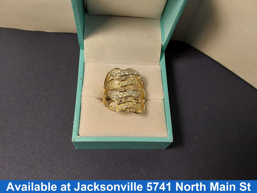 Women's Ring - Tricolor Gold 22k (.917) 6.4 grams Size 6.5
