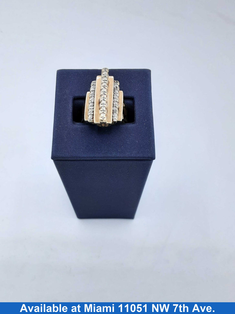 Women's Ring - Yellow Gold 14k (.585) 8.6 grams Size 7