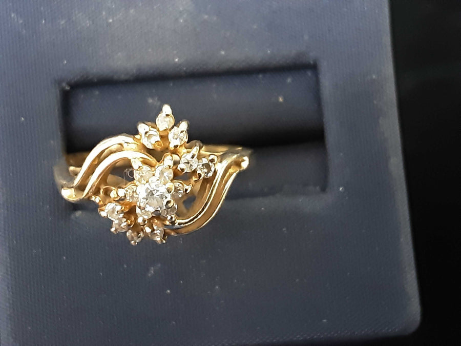 Women's Ring - Yellow Gold 10k (.417) 3 grams Size 6