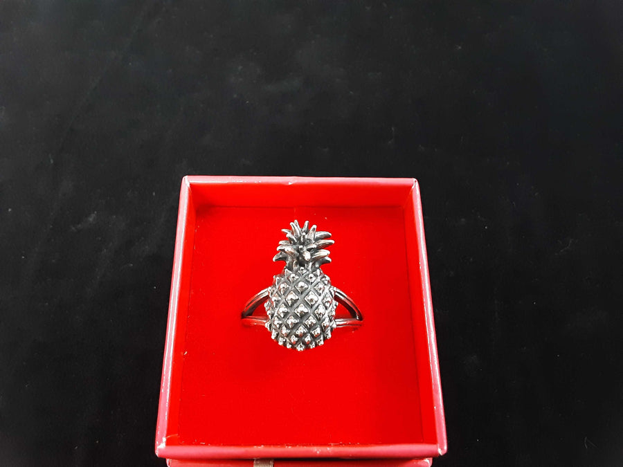 Women's Ring - Silver 10.3 grams Size 10.5