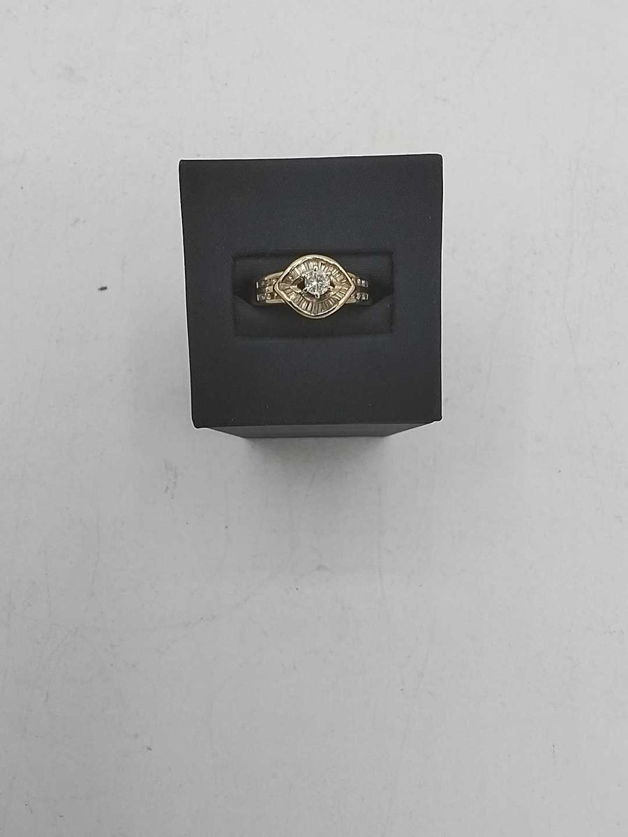 Women's Ring - Solitaire - Yellow Gold 14k (.585) 4.8 grams Size 9.5