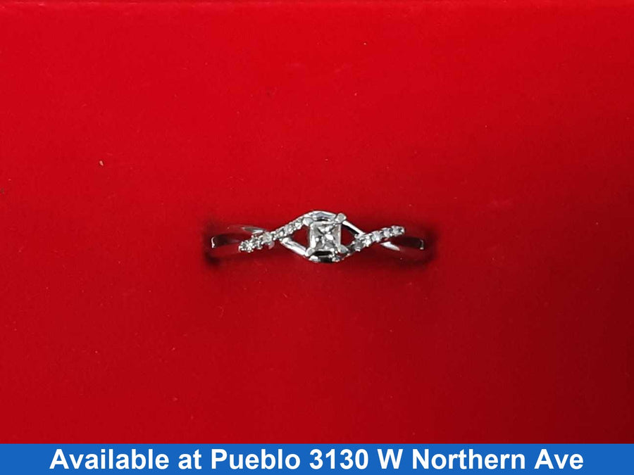 Women's Ring - White Gold 10k (.417) 1.9 grams Size 7.5