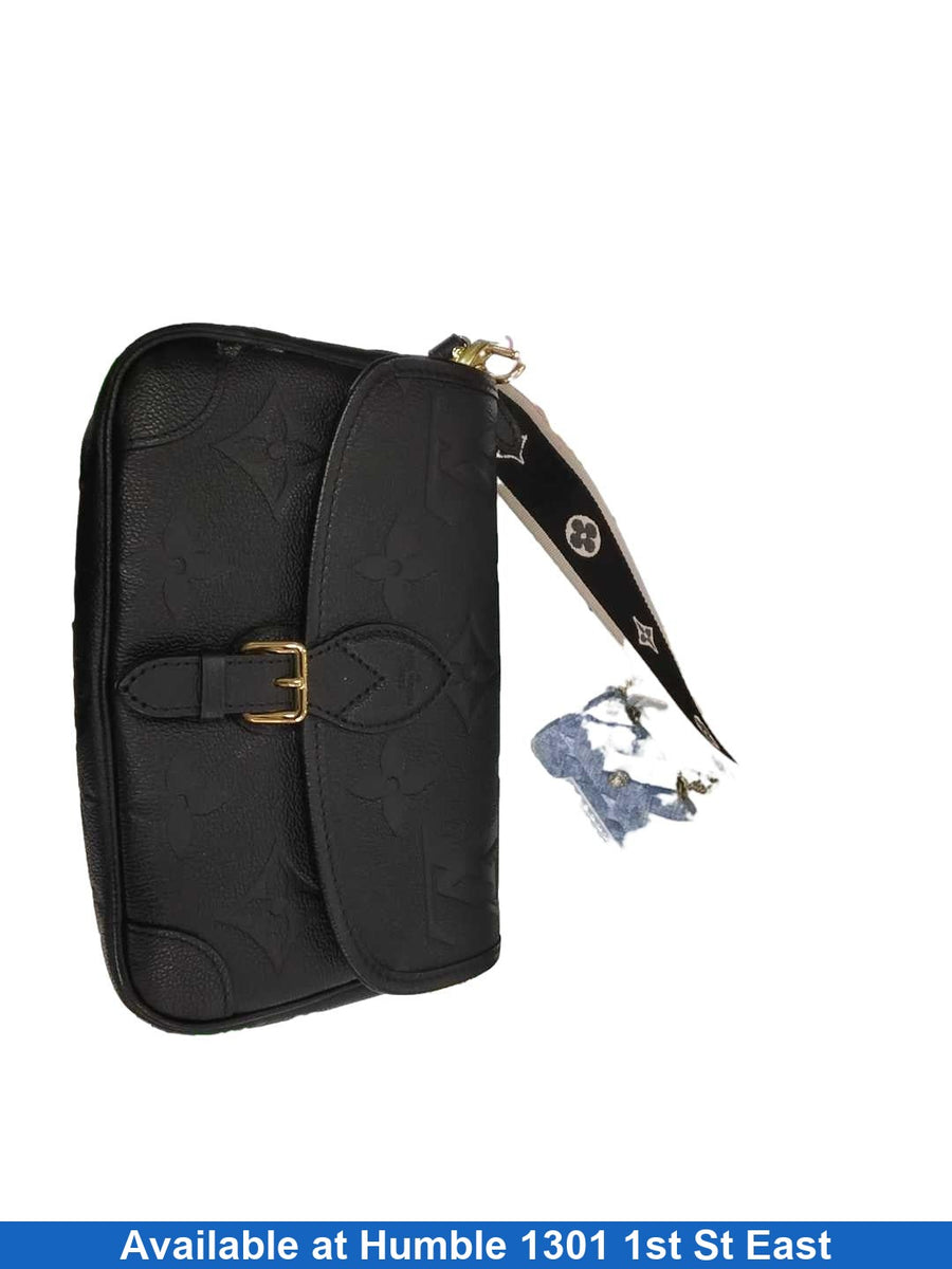 Louis Vuitton Diane Black Black Purse / Handbag