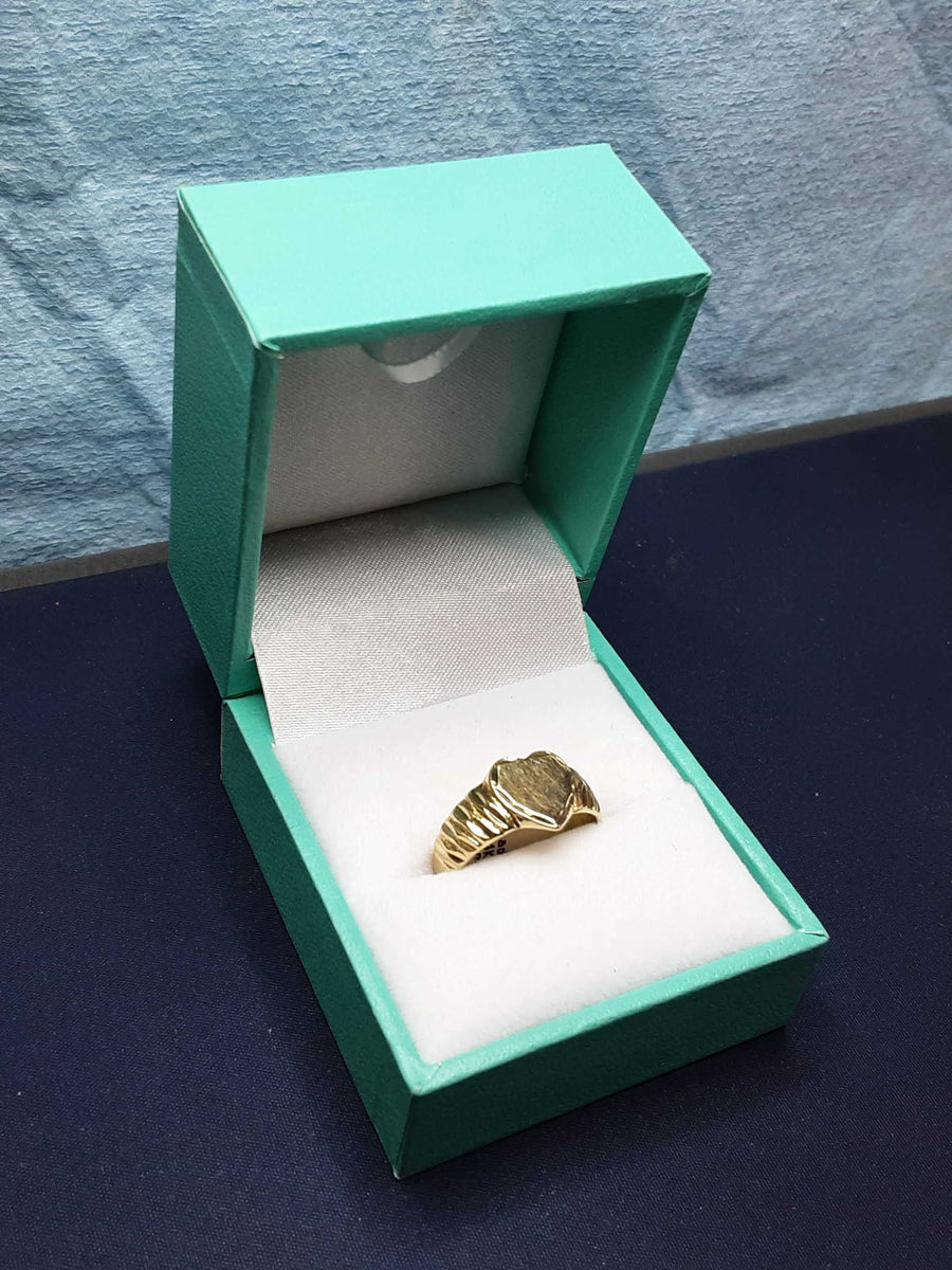 Women's Ring - Yellow Gold 14k (.585) 3.3 grams Size 6