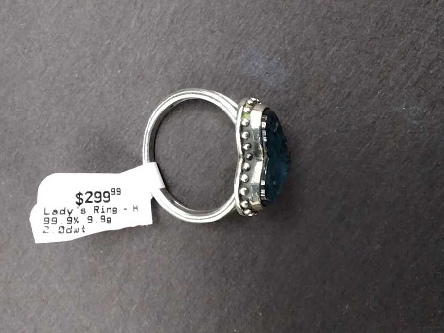 Women's Ring - Silver 9.9 grams Size 9