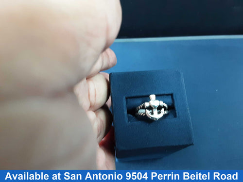 Women's Ring - Silver 4.2 grams Size 10