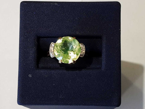 Women's Ring - Yellow Gold 10k (.417) 2.8 grams Size 5.5