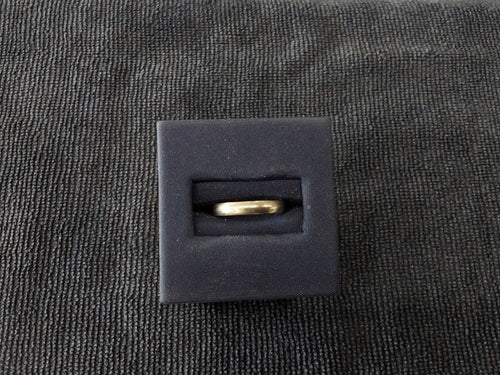 Ring - Wedding Band - White Gold 10k (.417) 1.6 grams Size 8