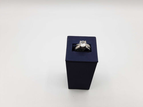 Women's Ring - Solitaire - Silver 5.2 grams Size 8.5