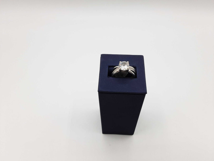 Women's Ring - Solitaire - Silver 5.2 grams Size 8.5