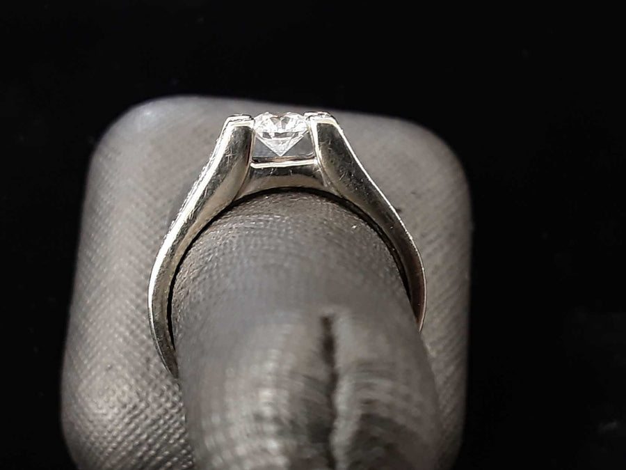 Women's Ring - White Gold 14k (.585) 6.2 grams Size 8