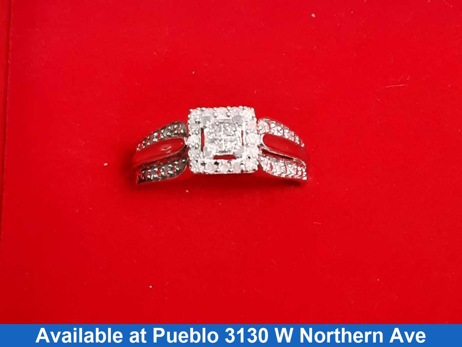 Women's Ring - White Gold 10k (.417) 2.5 grams Size 8