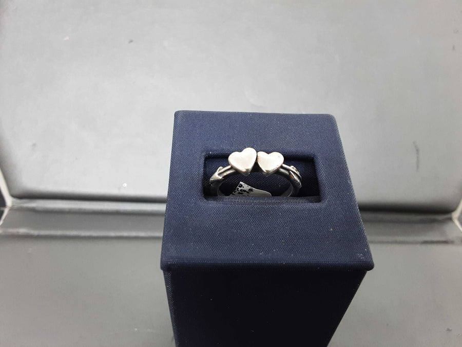 Women's Ring - Silver 3.7 grams Size 6.5
