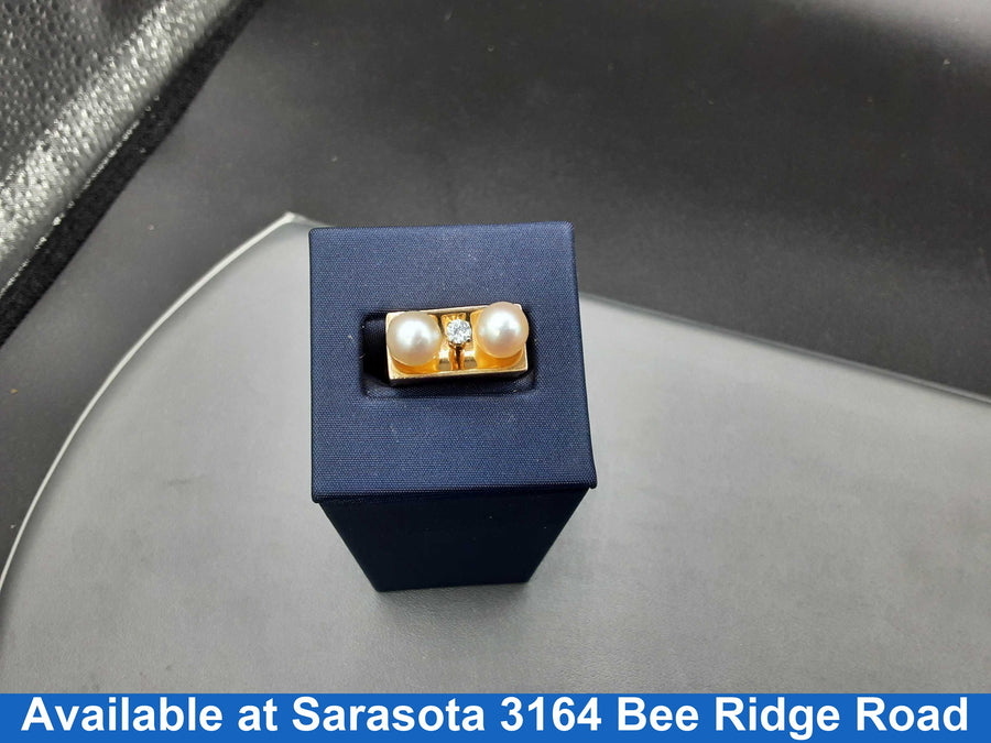 Women's Ring - Yellow Gold 14k (.585) 13.5 grams Size 7