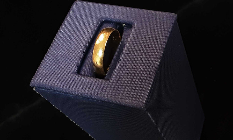 Ring - Wedding Band - Yellow Gold 14k (.585) 2 grams Size 4
