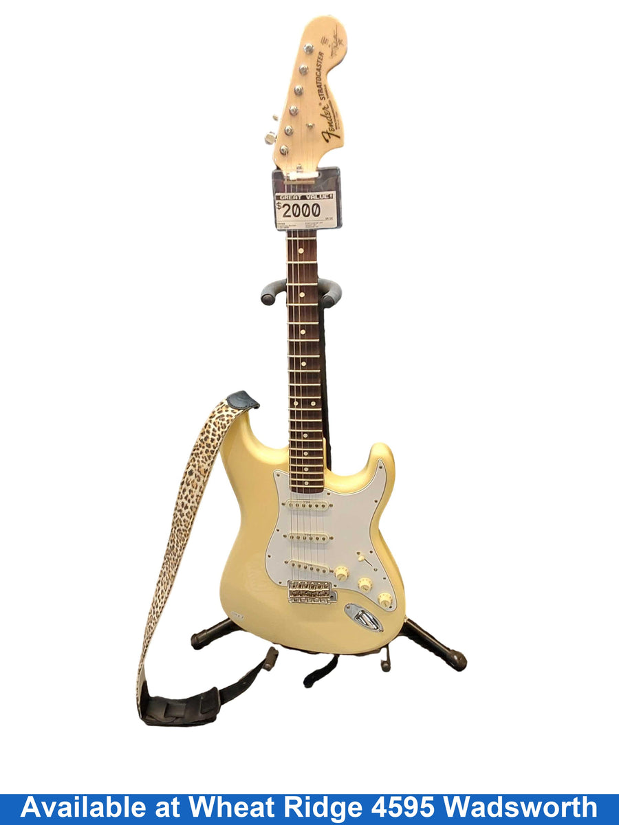 Fender Stratocaster Pat 2741.146 3.143.028 Yellow Electric Classic Guitar