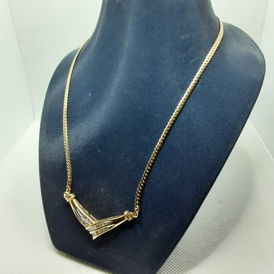 Herringbone Chain - Yellow Gold 14k (.585) 8.5 grams 15 inch