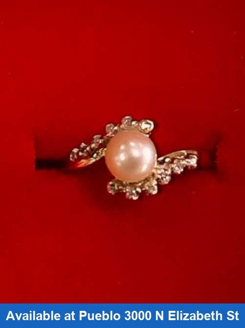 Women's Ring - Yellow Gold 14k (.585) 2.1 grams Size 7
