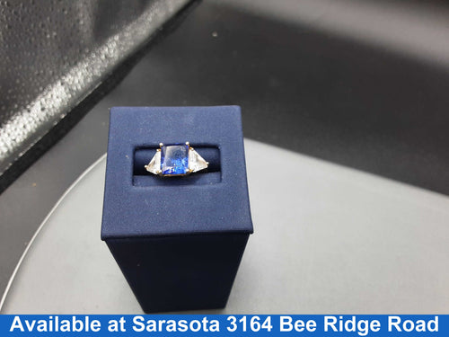 Women's Ring - Yellow Gold 10k (.417) 4.7 grams Size 5.5