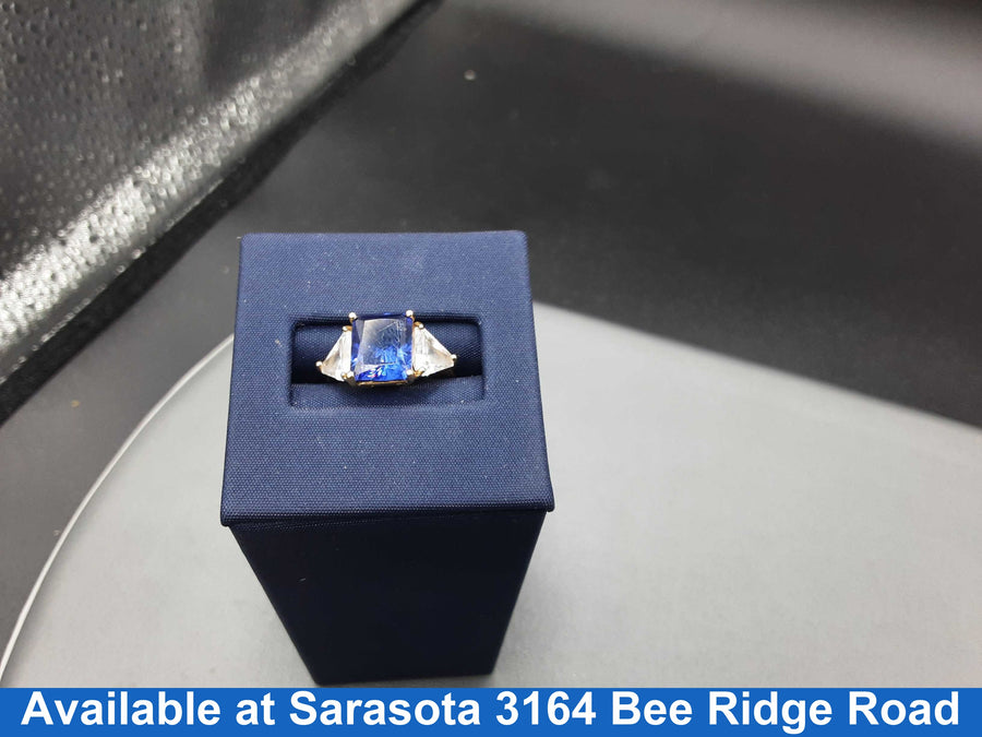 Women's Ring - Yellow Gold 10k (.417) 4.7 grams Size 5.5