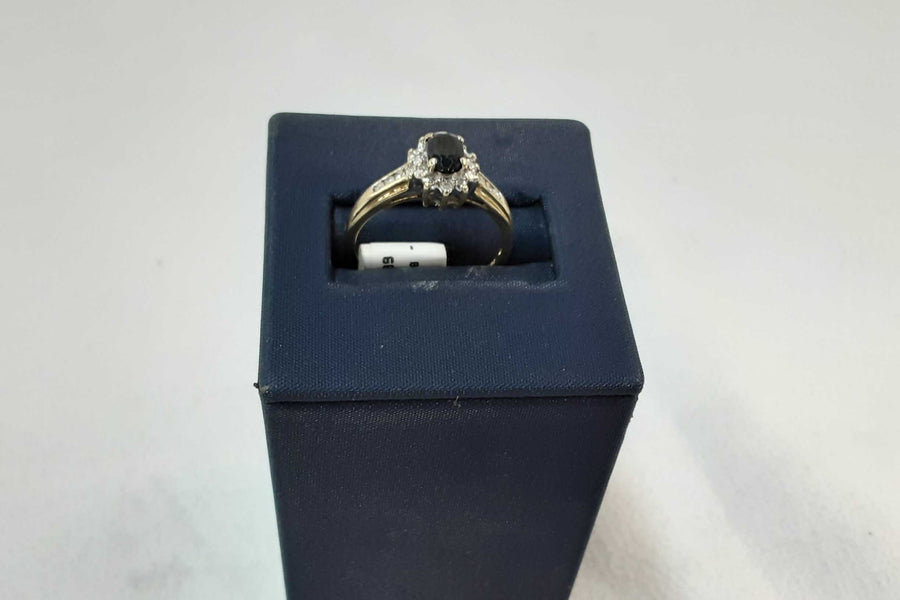 Women's Ring - Yellow Gold 10k (.417) 2.2 grams Size 7.5