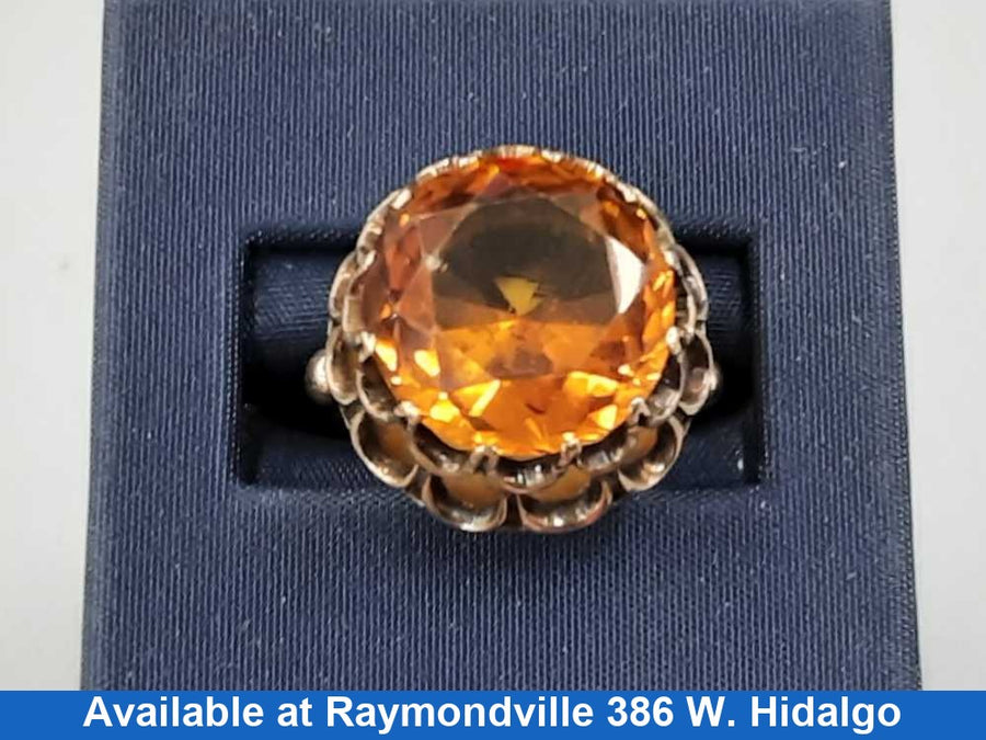 Women's Ring - Yellow Gold 10k (.417) 7.6 grams Size 7.5