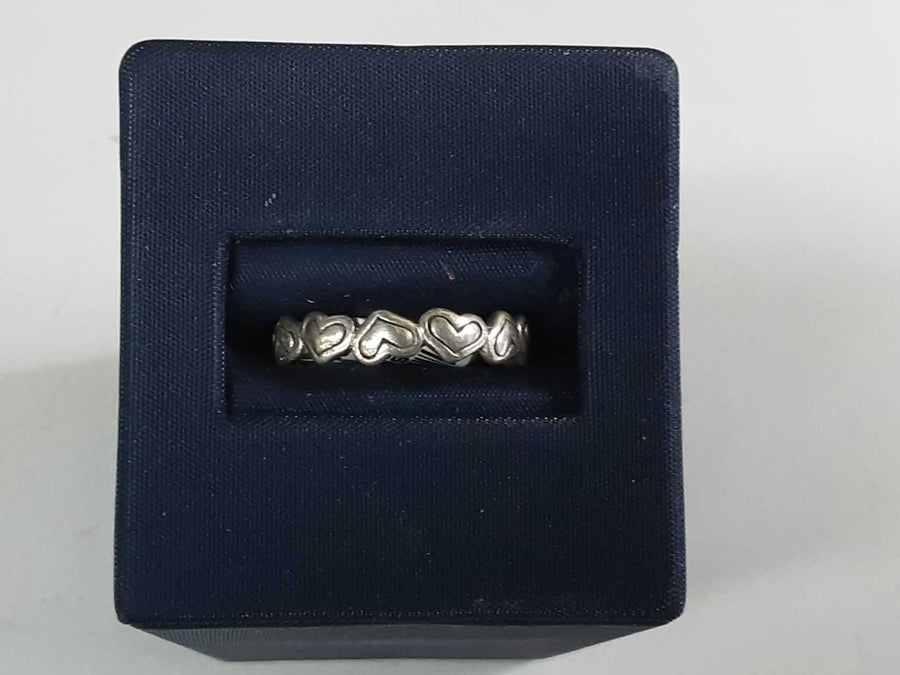 Women's Ring - Silver 1.8 grams Size 7.5