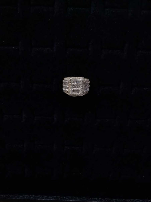 Men's Ring - Yellow Gold 10k (.417) 11 grams Size 20