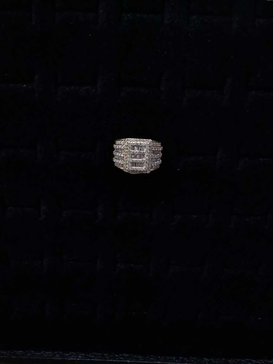 Men's Ring - Yellow Gold 10k (.417) 11 grams Size 20